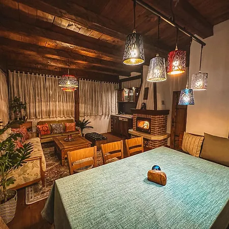 Case de vacanță кътче Leşten